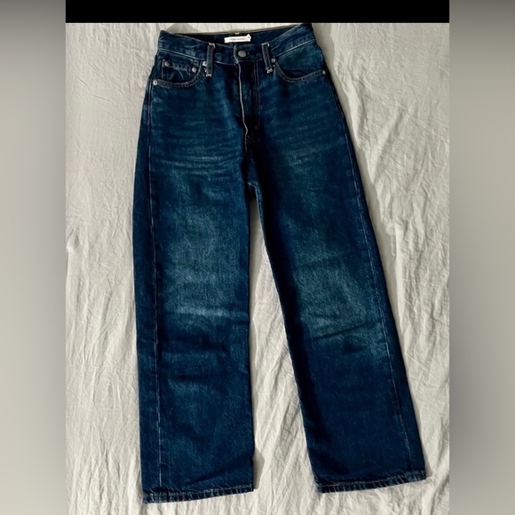 Levi’s Ribcage straight leg- Dark wash SIZE 26 jeans - Picture 2 of 10